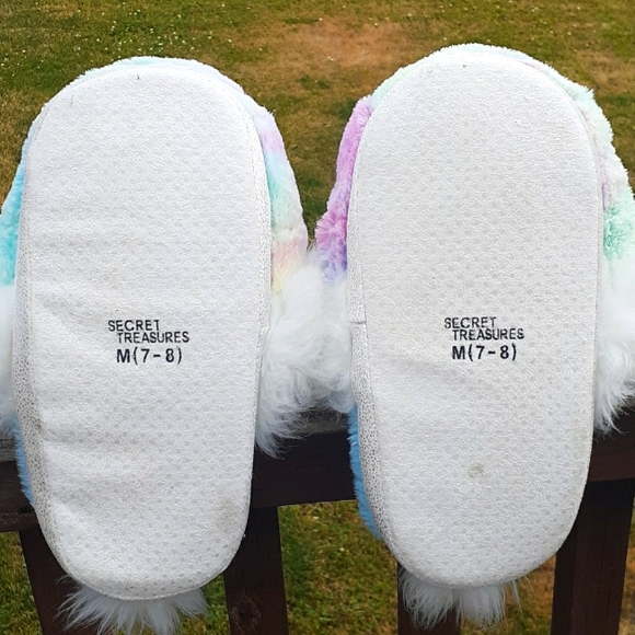Secret Treasures Unicorn Slippers - Picture 7 of 9